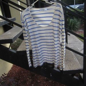 Chicos cotton modal v neck shirt. SZ 0.